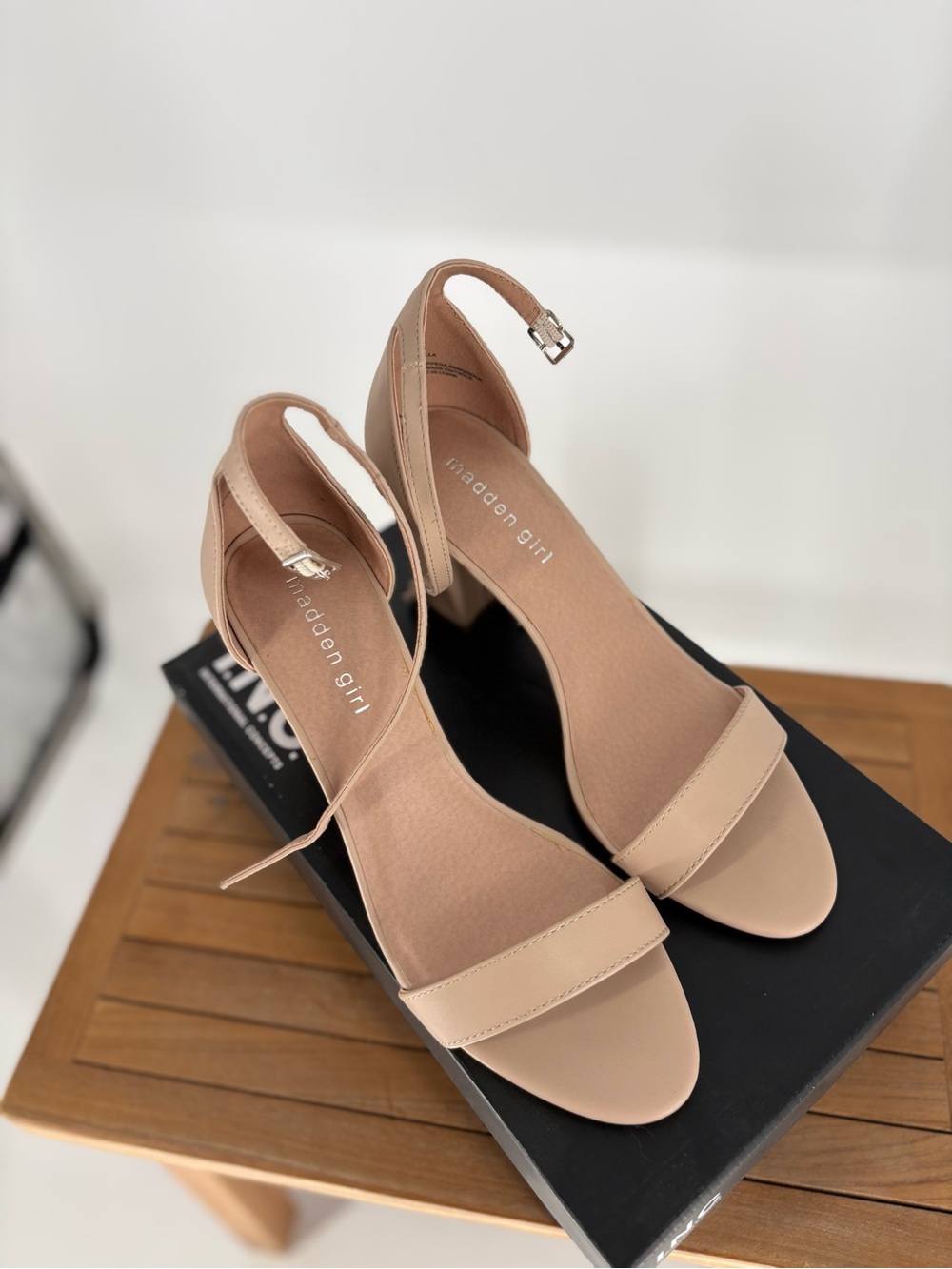 New INC Women’s BRISAP ALMOND Nude Ankle Strap Sandals size 9 M